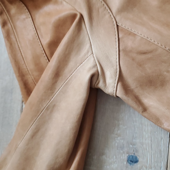 Danier Tan Leather Jacket - Picture 13 of 16